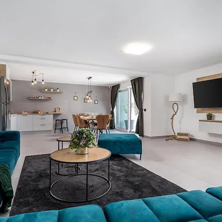 Holiday home Amata